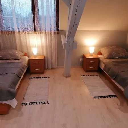 Siedlisko Pod Debami Κατάλυμα σε φάρμα